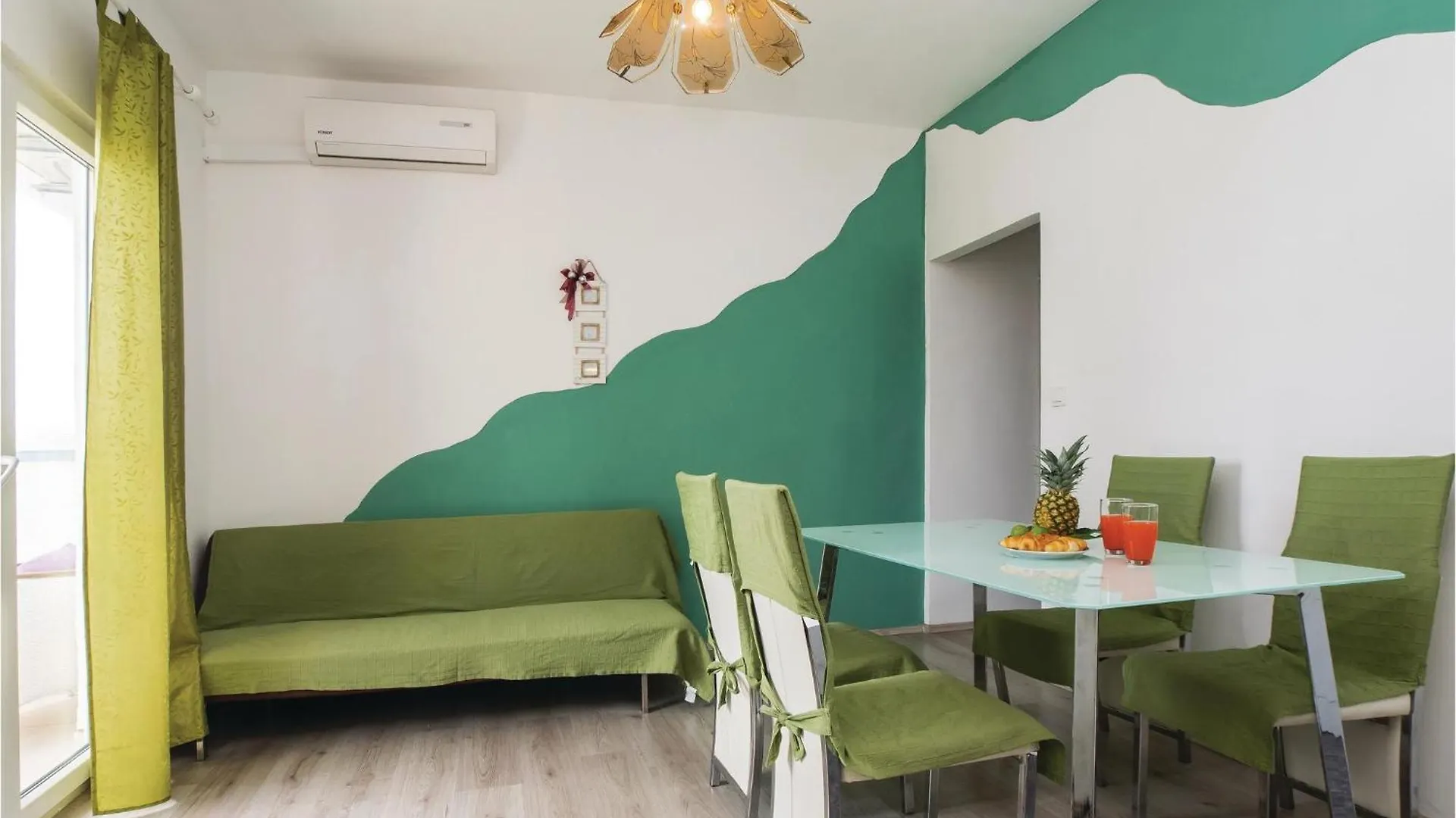 Cozy Apartment In Split With Kitchenette 0*,  Croatia